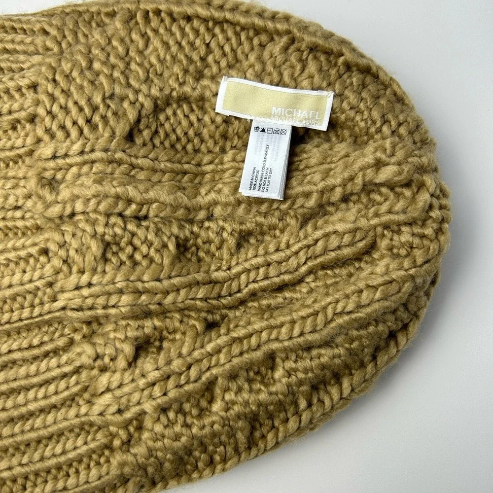Michael Kors Women Beige Cable Knit Cuff Beanie Hat‎